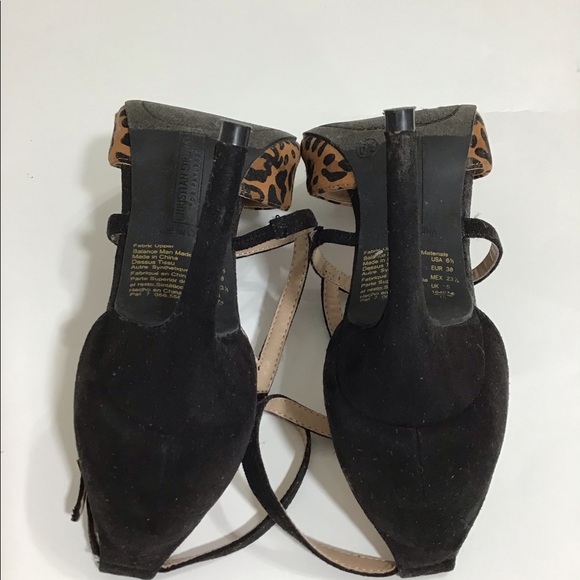 Christian Siriano Hydra Pointed Toe Cage Heel Pump - Picture 6 of 7